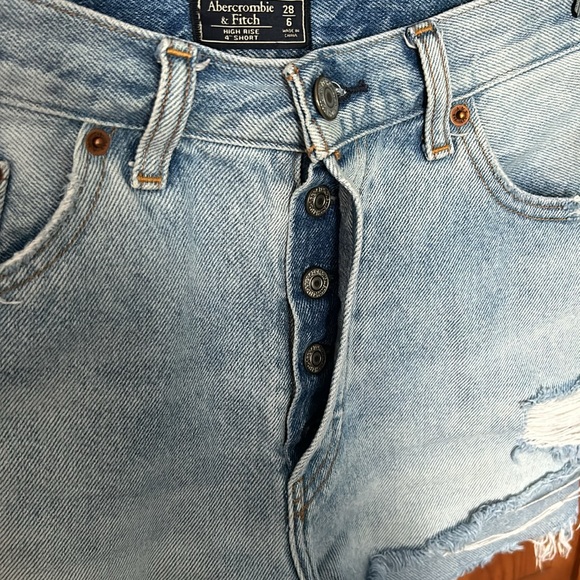 A&F High Rise 4” Short - Picture 5 of 5